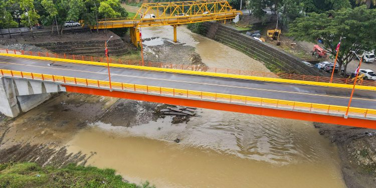 Gobierno inaugura puentes de Sabaneta sobre el Río Camú, en La Vega y el Cangrejo, en Puerto Plata