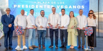 Presidente Abinader inaugura avenida Pedro A. Rivera y Plaza Presidentes en La Vega
