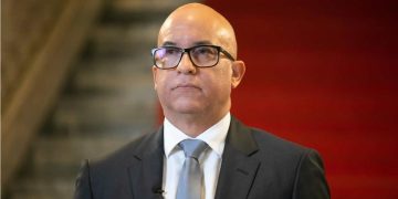 Vocero de la Presidencia, Homero Figueroa, expresa que el gobierno está abierto al diálogo sobre la Ley 1-24 y que acataría cualquier decisión emanada del Tribunal Constitucional