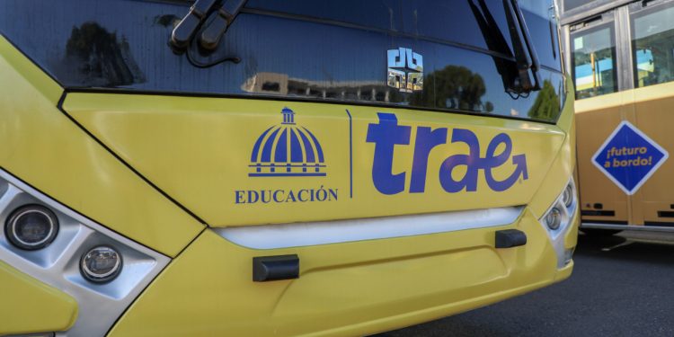 Trae ha ahorrado 1,292 millones de pesos a padres que antes pagaban transporte escolar de sus hijos