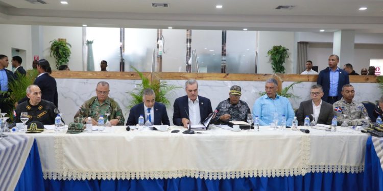 Presidente Abinader encabeza reunión de seguimiento al Plan de Seguridad Ciudadana