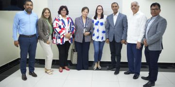 Domingo Contreras y Janet Camilo reciben apoyo del Frente Médico del PRD