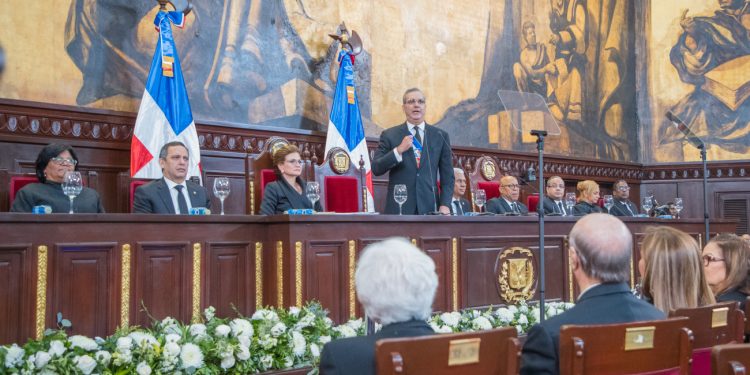 Presidente Abinader destaca que las zonas francas siguen viviendo su mejor momento