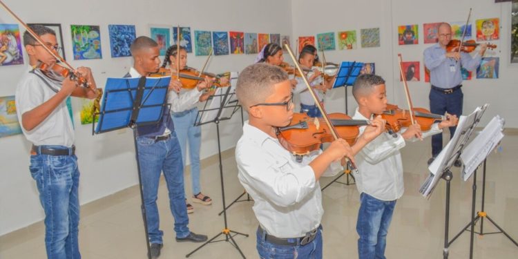 Por primera vez, estudiantes de las escuelas de Bellas Artes serán acreditados como bachilleres en Bellas Artes