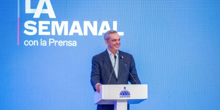 Presidente Abinader presenta logros sobre transparencia gubernamental