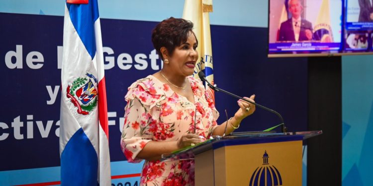 Superintendente Josefa Castillo Rodríguez: Sector seguro creció 22 % respecto al año anterior