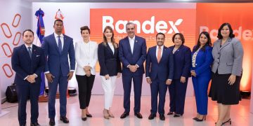 Presidente Abinader visita el Bandex; entidad elimina pérdidas gestiones anteriores