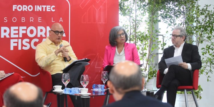 Ministro de Economía afirma que reforma fiscal aportará a sostener el crecimiento económico y potenciar su impacto en el bienestar
