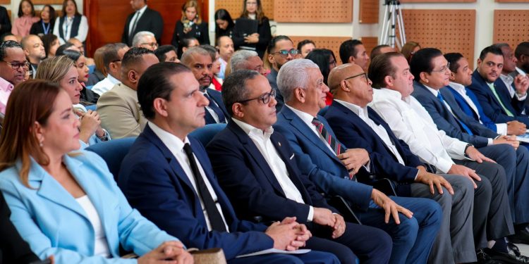 Milton Ray exhorta a próximos senadores y diputados legislar apegados a Constitución