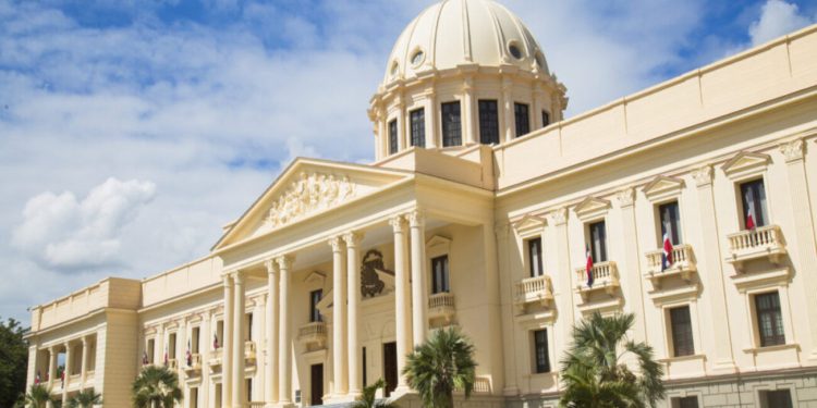 Presidente Abinader promulga Ley núm. 22-24 que crea los distritos judiciales de Santo Domingo Este, Santo Domingo Norte y Santo Domingo Oeste