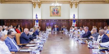 Presidente Abinader conoce en Consejo de Ministros y Directores parámetros y lineamientos para el presupuesto del 2025