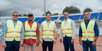 Mived y Comité Organizador de Juegos Centroamericanos Santo Domingo 2026 supervisan remodelación del Estadio Olímpico Félix Sánchez