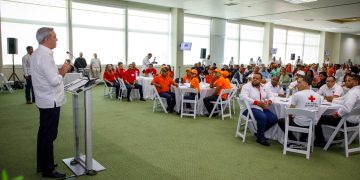 Presidente Abinader asegura seguirá escuchando a todos los sectores para solución problemas de la gente