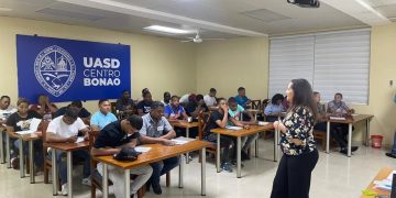 Policías continúan formación en todo el territorio nacional; un total de 5,300 agentes capacitados en 12 universidades en cursos complementarios