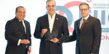 Presidente Abinader valora aportes del sector de la construcción al crecimiento y desarrollo económico del país