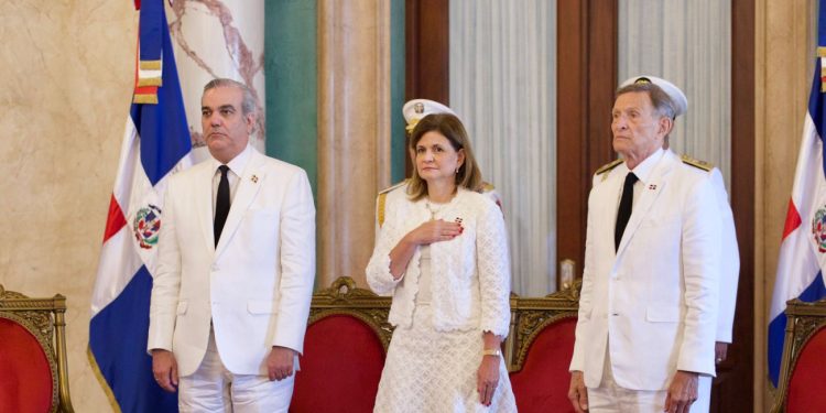 Presidente Abinader recibe cartas credenciales de siete nuevos embajadores