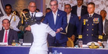 Presidente Abinader encabeza graduación LXXIII Promoción de Damas y Caballeros Guardiamarinas