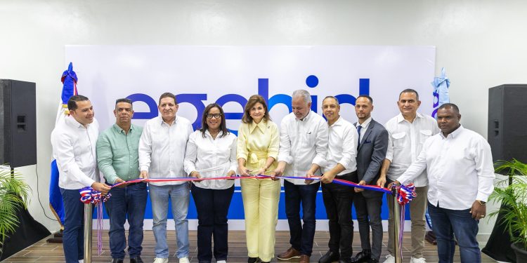 “Hoy, la provincia Monseñor Nouel es testigo del compromiso del Gobierno”, afirma la vicepresidenta Raquel Peña, en entrega de obras para esa provincia