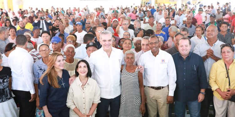 Gobierno lanza proyecto de titulación en el norte del Distrito Nacional, para beneficiar a más de 30,000 personas