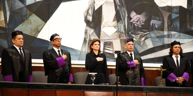 Vicepresidenta Raquel Peña participa en rendición de cuentas del Poder Judicial, por la celebración de su día nacional
