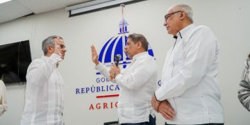 Juramentan a Iván Hernández Guzmán como director del Instituto Nacional del Tabaco