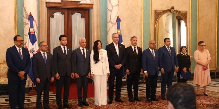 Consejo Nacional de la Magistratura juramenta a Yeni Berenice Reynoso como nueva procuradora general de la República