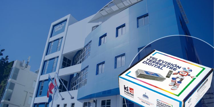 INDOTEL aclara personal que entrega e instala cajas convertidoras de señal TV tiene distintivo de la institución