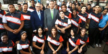 INDOTEL inaugura sala digital en biblioteca Ateneo Amantes de la Luz de Santiago