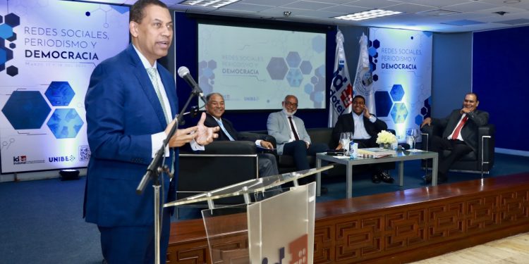 INDOTEL y Unibe abogan por un periodismo ético y el combate a desinformación