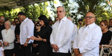 Presidente Abinader asiste a honras fúnebres de la gobernadora de Montecristi, Nelsy Cruz