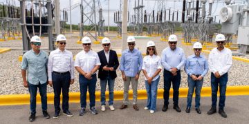 Ministro de Energía y Minas y director de Irena visitan Parque Solar Girasol de EGE Haina