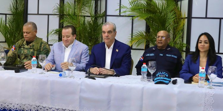 Presidente Abinader encabeza reunión de seguimiento al Plan de Seguridad Ciudadana