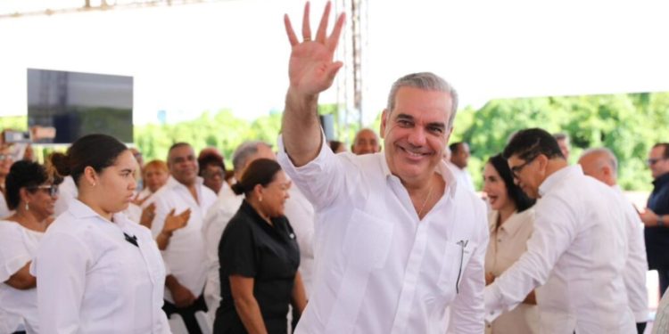 Presidente Abinader inaugurará nuevo recinto de la UASD, escuela y asfaltado de calles en Constanza