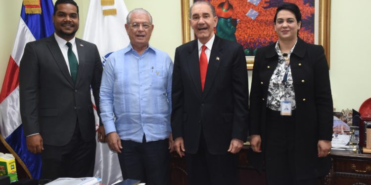 República Dominicana impartirá maestrías en materia de Derecho y Comercio Marítimo Internacional a profesionales de esa área