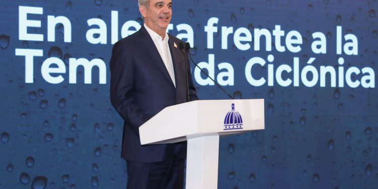 Presidente Abinader informa Gobierno cuenta con dos radares Doppler para plan contingencia ante temporada ciclónica 2025 y que está en proceso la instalación de un tercero en el AILA