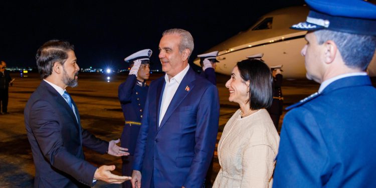 Presidente Abinader llegó la noche de este jueves a Brasil en la última parte de su viaje, iniciado en Europa