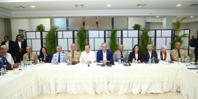 Presidente Abinader encabeza reunión de seguimiento al Plan de Seguridad Ciudadana
