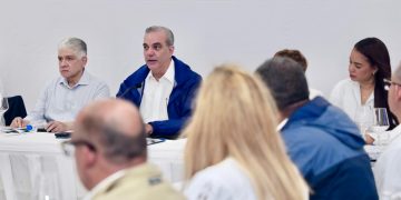 Presidente Abinader pasa balance a obras en curso, define prioridades para el 2026 y reafirma su compromiso de extender estos encuentros a otras provincias del país