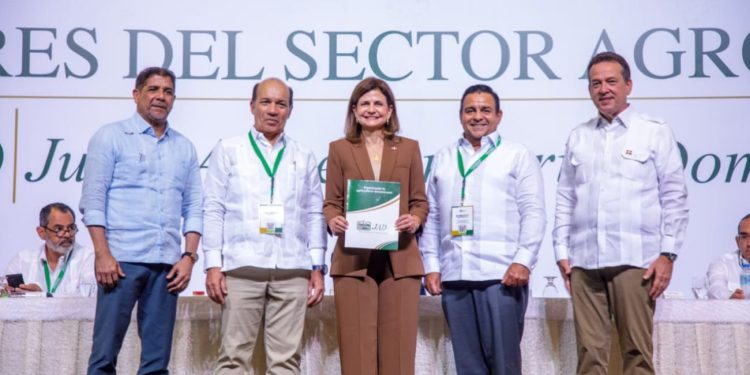 Vicepresidenta Raquel Peña reafirma compromiso del Gobierno con duplicar las exportaciones agropecuarias al 2036