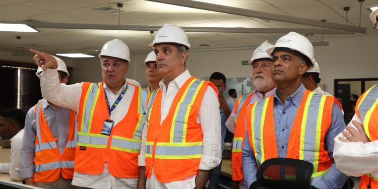 Presidente Abinader supervisa nueva planta Energas 4 que incorporará 130 MW al sistema eléctrico nacional