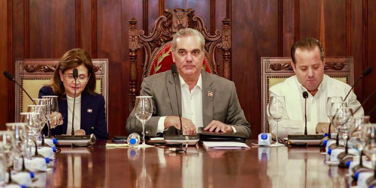 Gobierno celebra Consejo de Ministros: conocen sanciones y tipos penales en la Administración pública del nuevo Código Penal Dominicano y en Ley de Contrataciones Públicas