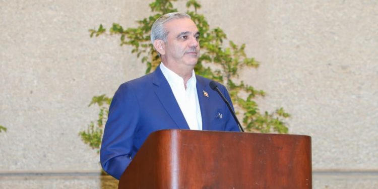 Presidente Abinader resalta valor democrático de la reforma constitucional que limita la reelección