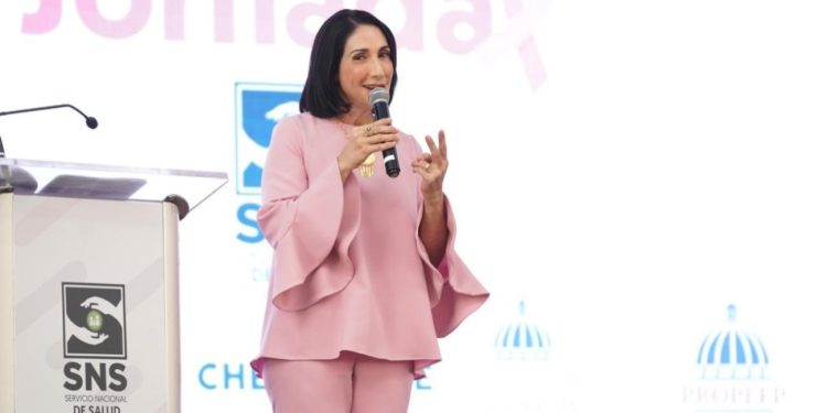 Primera dama Raquel Arbaje encabeza celebración del cuarto aniversario de “ChequéateRD”, con más de 123,000 personas tamizadas