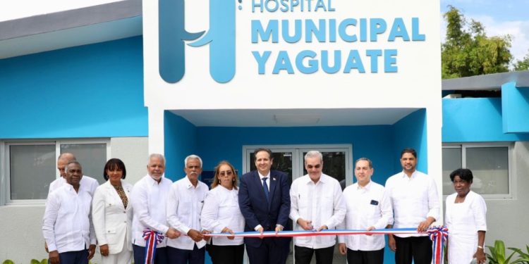 Presidente Abinader entrega hospital totalmente remozado y nueva Emergencia, en Yaguate, garantizando atención segura y digna para 42,000 personas