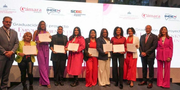 Desarrollo Social Supérate gradúa primera cohorte de Mujeres Super Emprendedoras en España