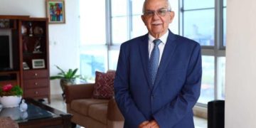 Presidente Luis Abinader instruye crear comisión para mayores controles en Senasa y adelanta que designará a Arismendi Díaz Santana como coordinador