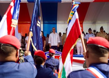 Presidente Abinader encabeza desfile conmemorativo del 213.º aniversario del natalicio de Juan Pablo Duarte, para dar inicio al Mes de la Patria