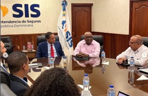 DIGERA participa en la Primera Mesa Técnica para la creación del Seguro Agropecuario Paramétrico en la República Dominicana