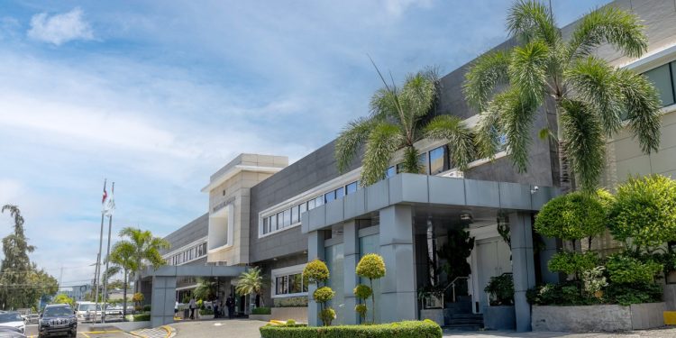 RD completa exitosa emisión externa por USD 2,750 millones