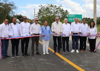 El presidente Abinader inaugura nueva carretera que comunica Villa Riva con la autopista del Nordeste que beneficiará a más de 50,000 personas